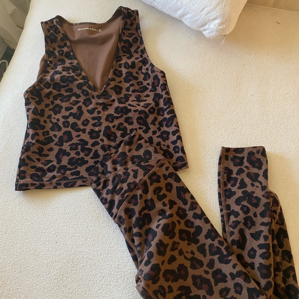 Abercrombie & Fitch Top and Leggings Set